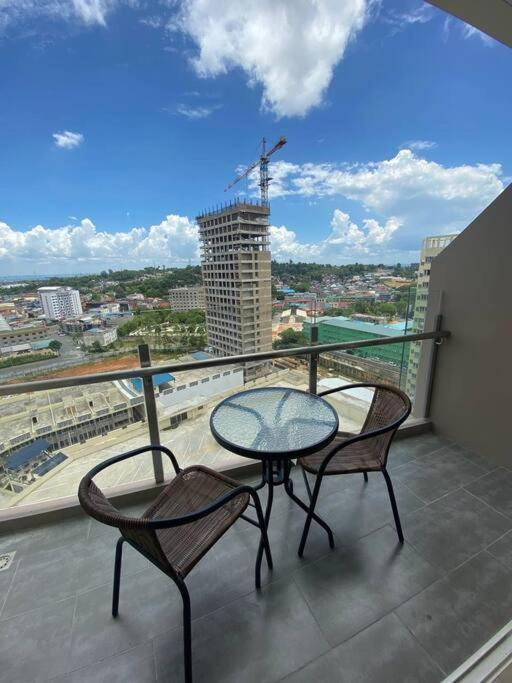 Nagoya Thamrin Apartment High Floor With View Ngoại thất bức ảnh