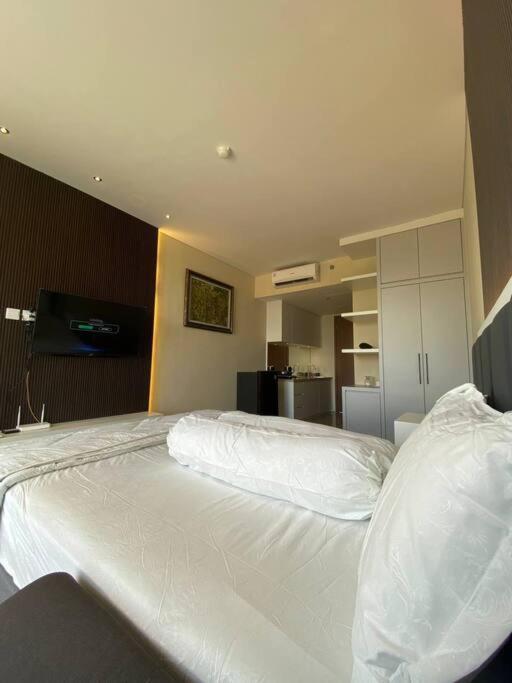 Nagoya Thamrin Apartment High Floor With View Ngoại thất bức ảnh