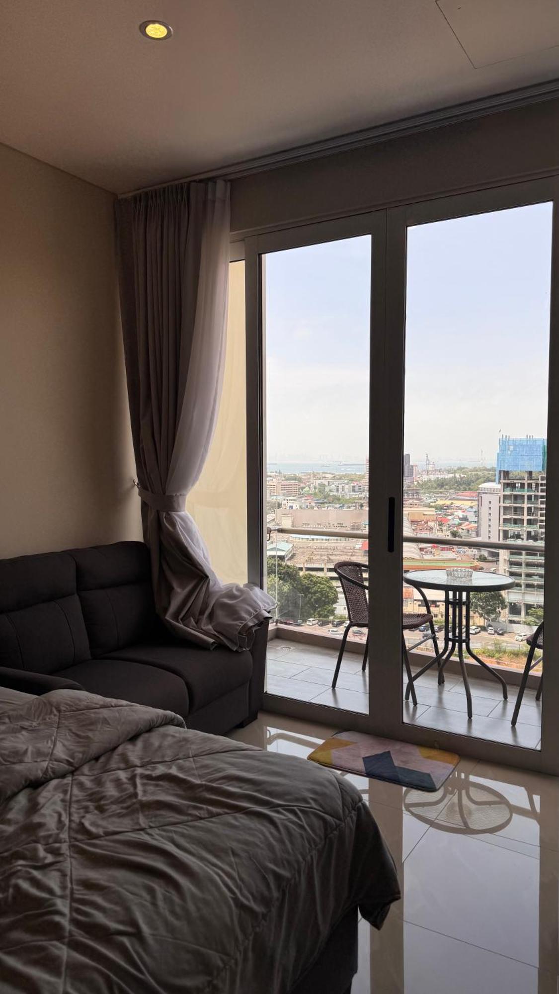 Nagoya Thamrin Apartment High Floor With View Ngoại thất bức ảnh